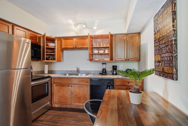 Foto del edificio - 1621 Governor Nicholls St