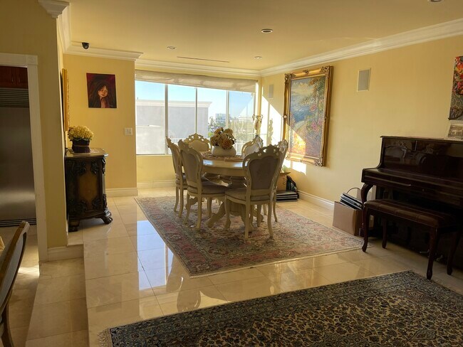 Foto del edificio - 321 N Oakhurst Dr