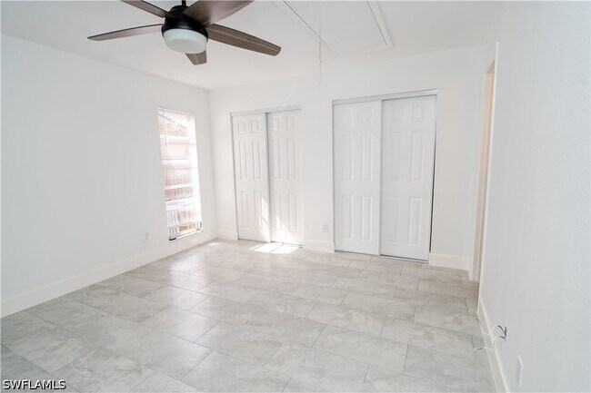 Foto del edificio - 6306 Royal Woods Dr