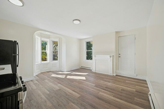 Foto del edificio - 109 W Queen Ln