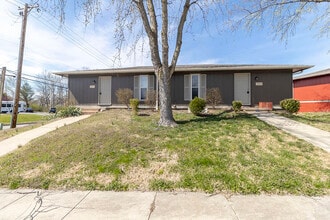 Building Photo - 2 203