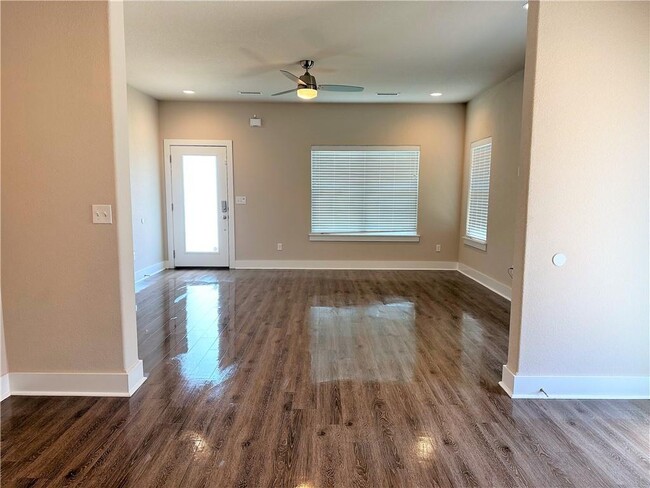Foto del edificio - 3462 W Tuscan Rd