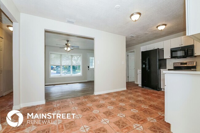 Foto del edificio - 239 Brittany Ave