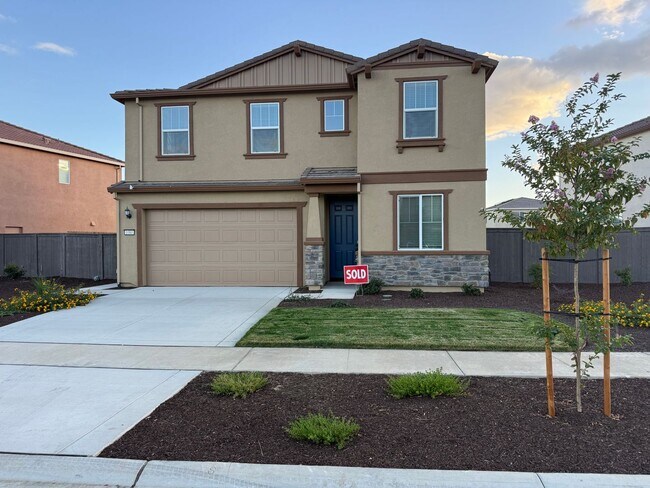 Building Photo - 4 BD 3 BATH HOME BRAND NEW IN PLUMAS LAKE