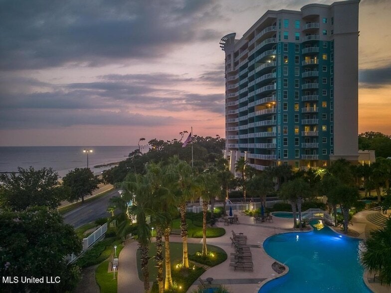 Primary Photo - 2228 Beach Dr