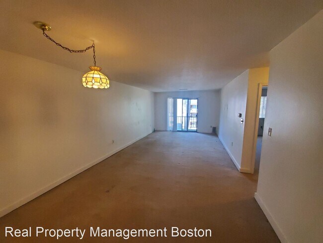 Building Photo - 1 br, 1 bath House - 4 Greenbriar Drive Un...