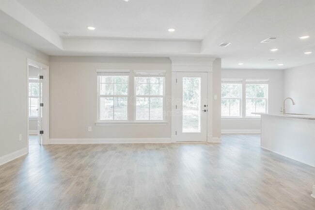 Building Photo - 126 Pointe Breeze Wy