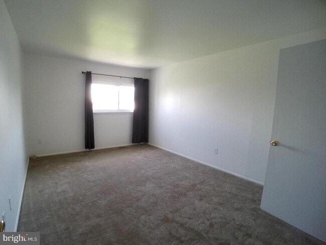 Foto del edificio - 1030 Warwick Ct