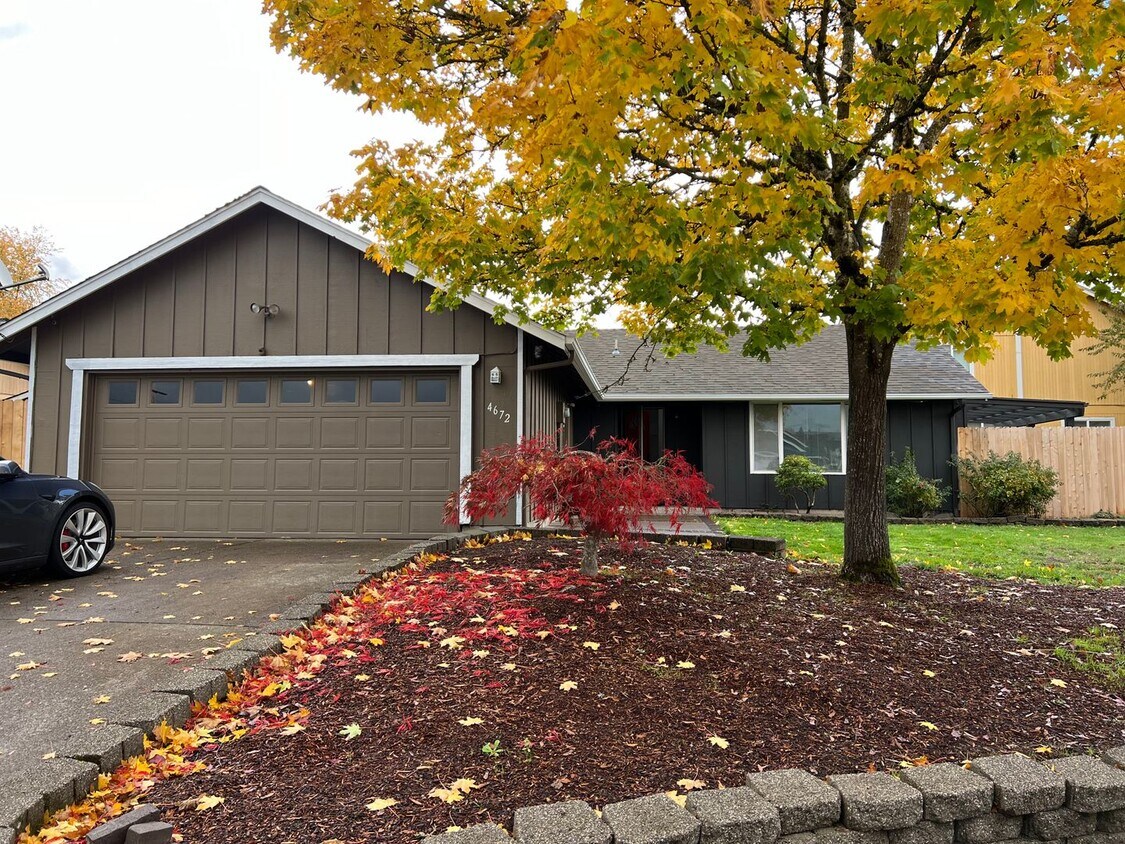 Foto principal - Beautiful 3 bedroom 2-bathroom House! **MO...