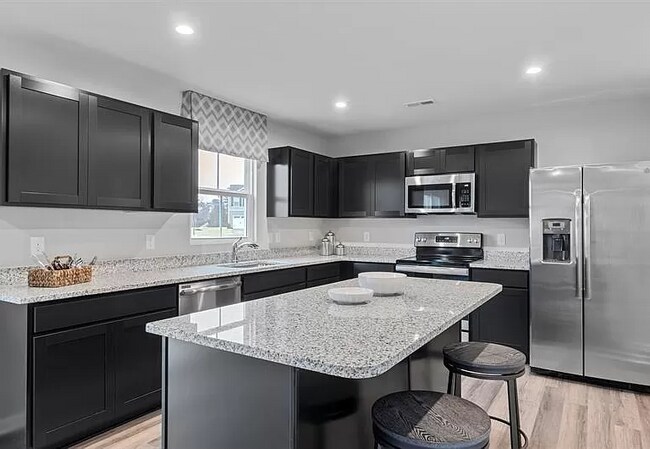 Foto del edificio - 2570 Haskell Dr