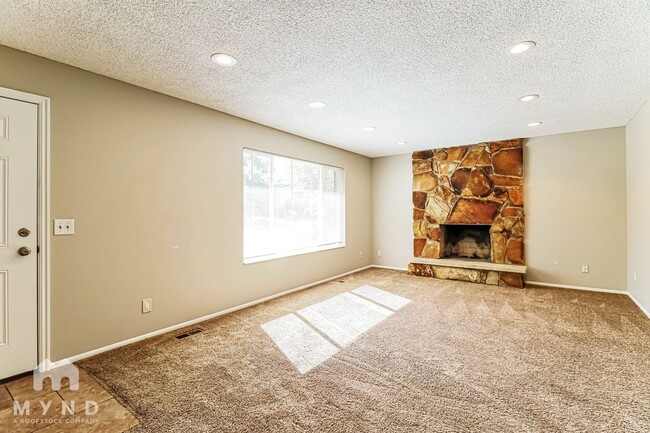 Building Photo - 9548 S 1210 E
