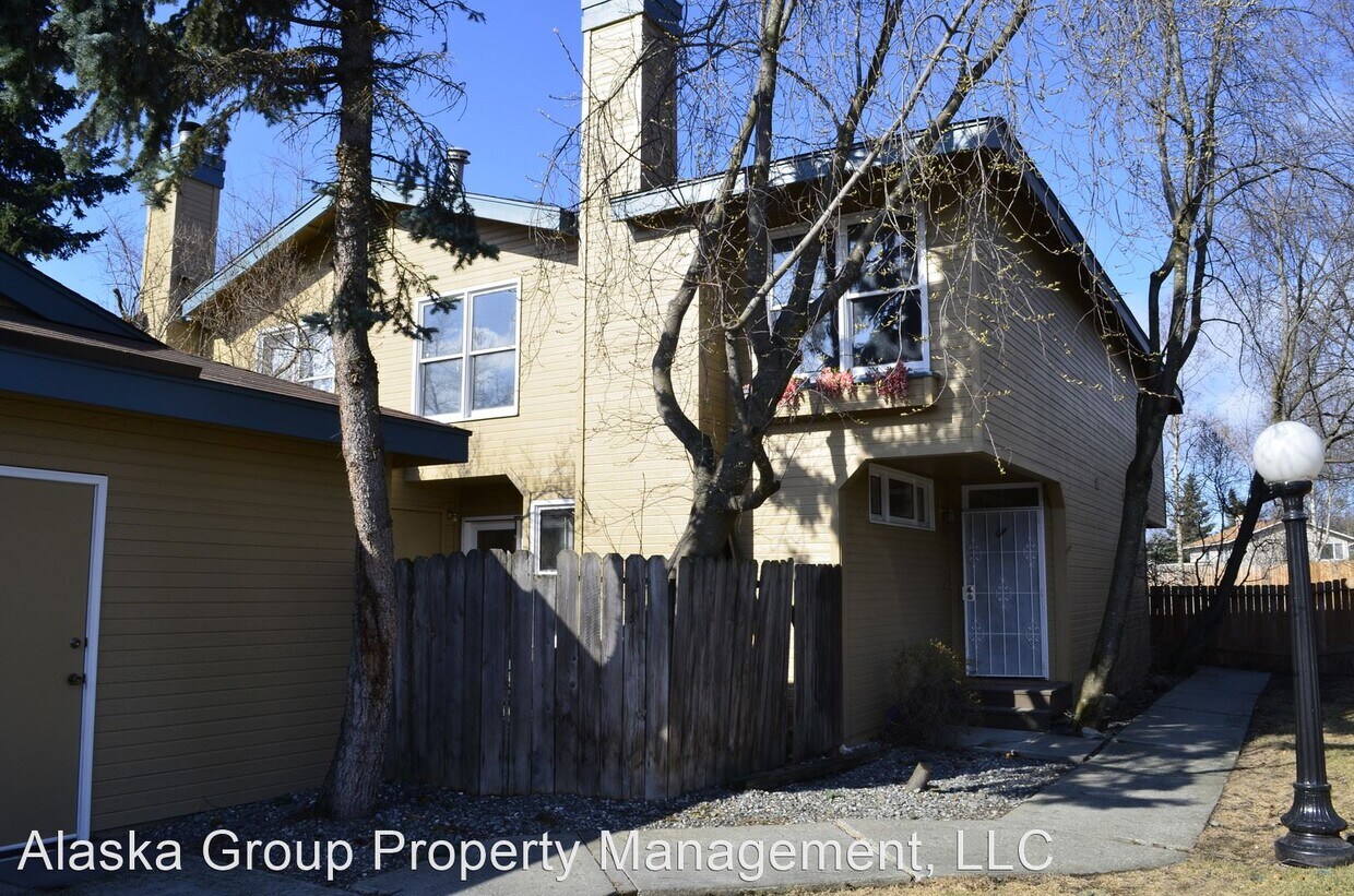 Primary Photo - 2 br, 2.5 bath House - 2811 Baxter
