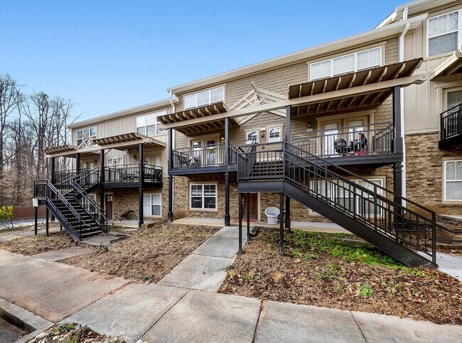 Foto del edificio - 3831 Cherokee Woods Way