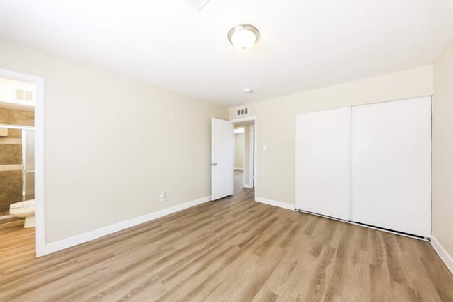 Building Photo - 4908 W Catalina Dr