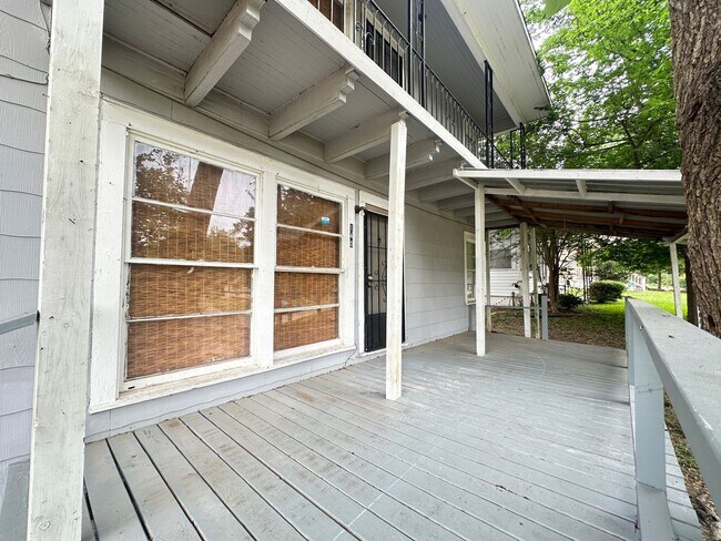 Foto del edificio - 140 E Wilkinson St