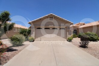 Building Photo - 4526 E Windsong Dr
