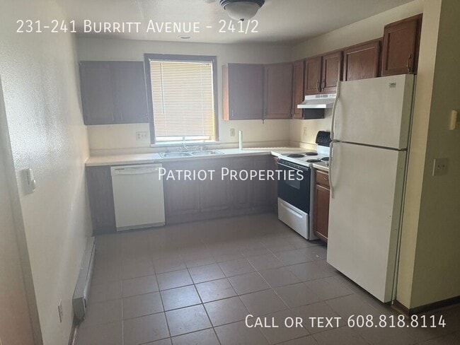 Building Photo - 231-241 Burritt Avenue-241/2