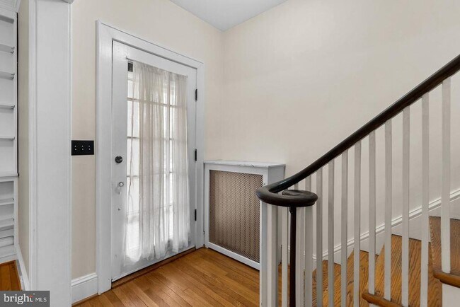 Foto del edificio - 3247 38th St NW