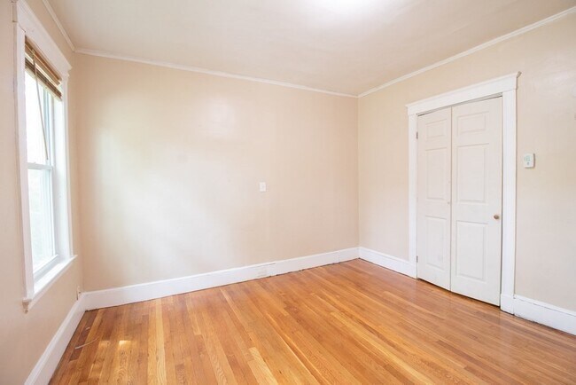Foto del edificio - 55 Thetford Ave