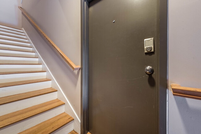 entrada sin llave - 238 Walker St SW