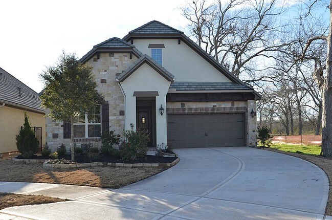 Building Photo - 4802 Fairford Dr