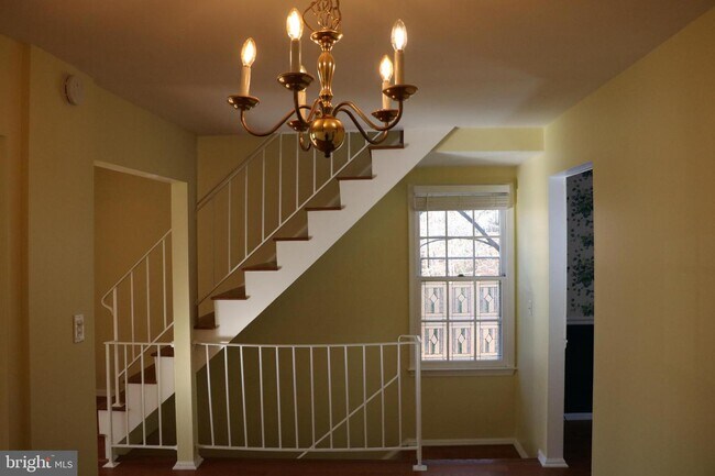 Building Photo - 7912 Bubbling Brook Cir