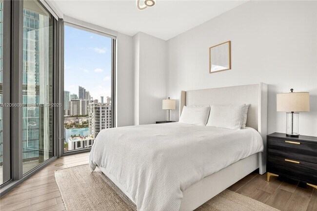 Foto del edificio - 2900 NE 7th Ave