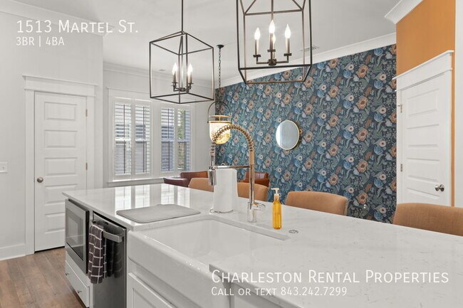 Building Photo - 1513 Martel St