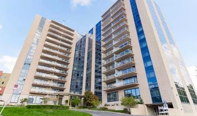 Foto del edificio - 4545 Wornall Rd