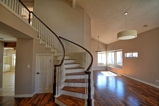 Foto del edificio - NE Heights Home