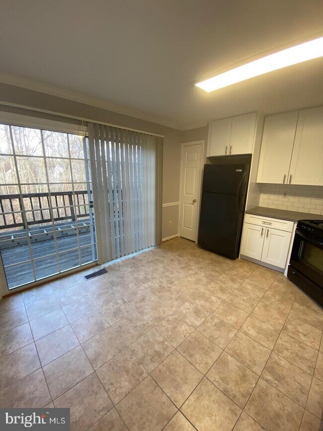 Building Photo - 12262 Granada Way