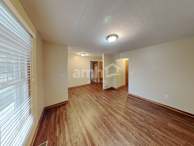 Foto del edificio - 9275 Sandpiper Ct