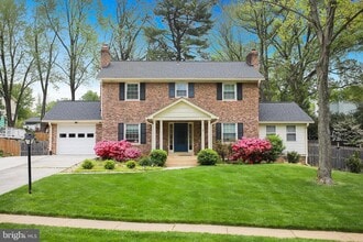 Building Photo - 8012 Falstaff Rd