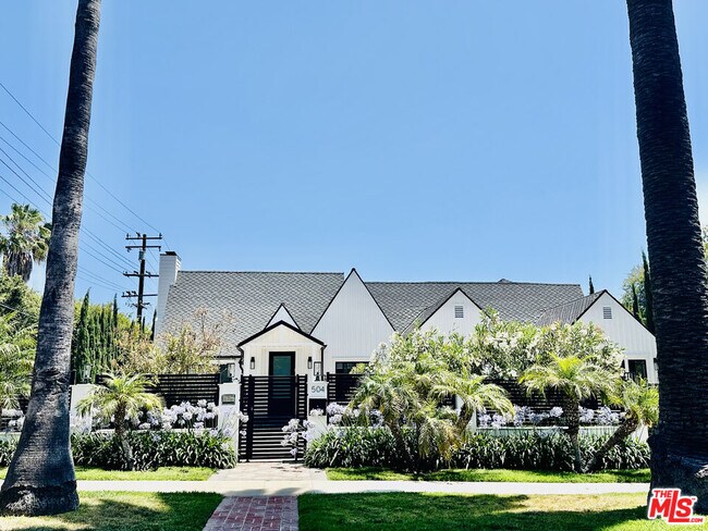 Foto del edificio - 504 Foothill Rd
