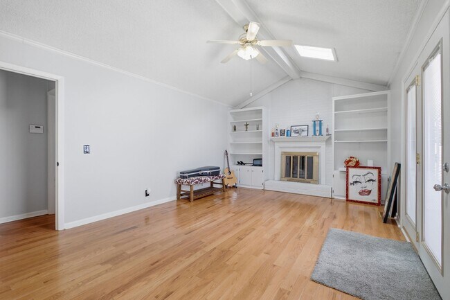 Foto del edificio - 4812 Sierra Dr