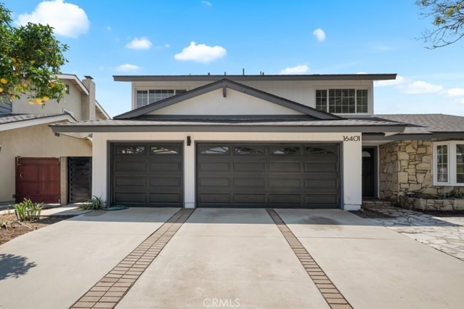 Photo - 16401 Mercier Ln House