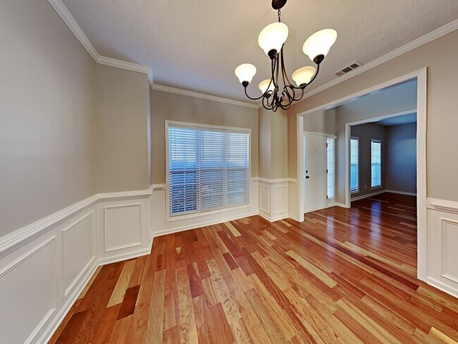 Building Photo - 486 Astoria Way