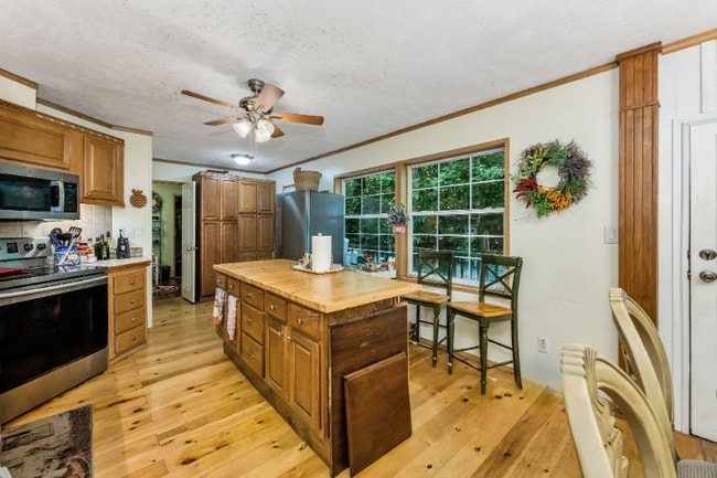 Building Photo - 625 Gunters Hill Rd