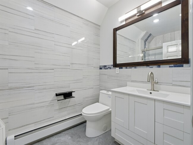 Foto del edificio - 232 1st St