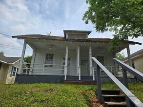 Building Photo - 9 Linden Point