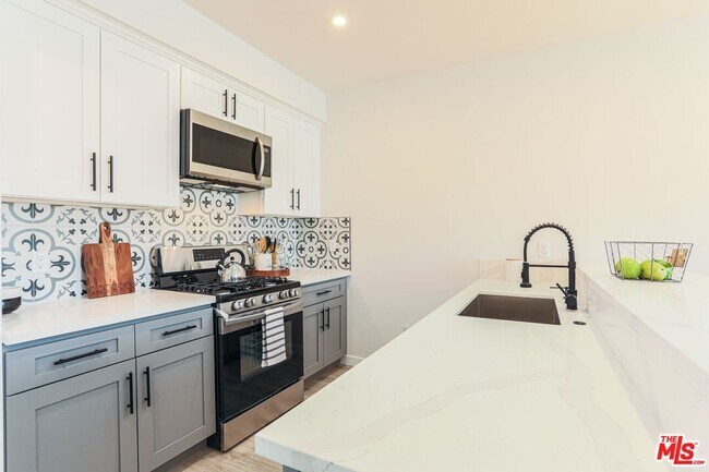 Foto del edificio - 7022 Alabama Ave