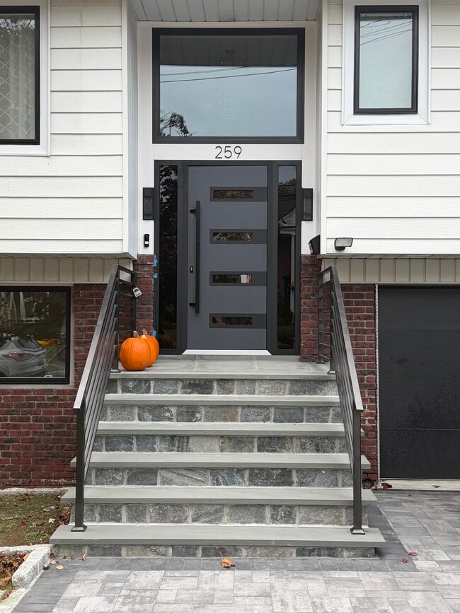 Photo - 259 Kneeland Ave House