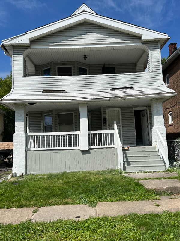 3450 E 119th St Unit 2nd Floor, Cleveland, OH 44120 Room for Rent in