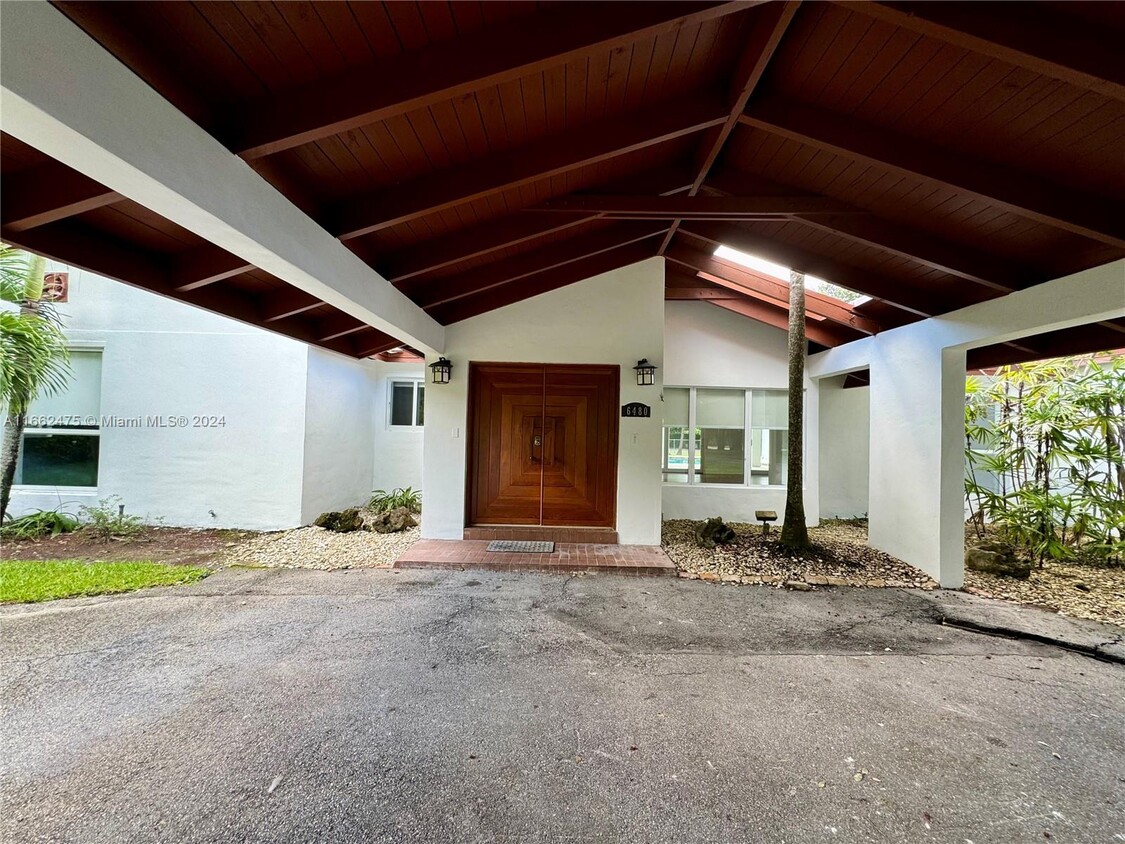 Foto principal - 6480 SW 94th St