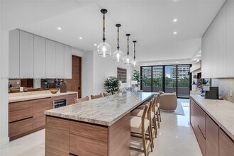 Building Photo - 251 Crandon Blvd