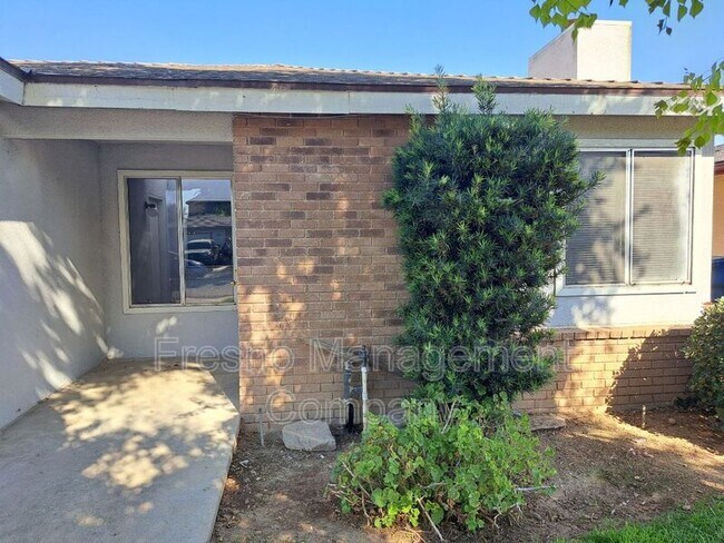 Foto del edificio - 4350 N Ellendale Ave