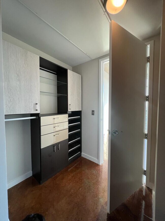 Foto del edificio - 600 12th Ave S