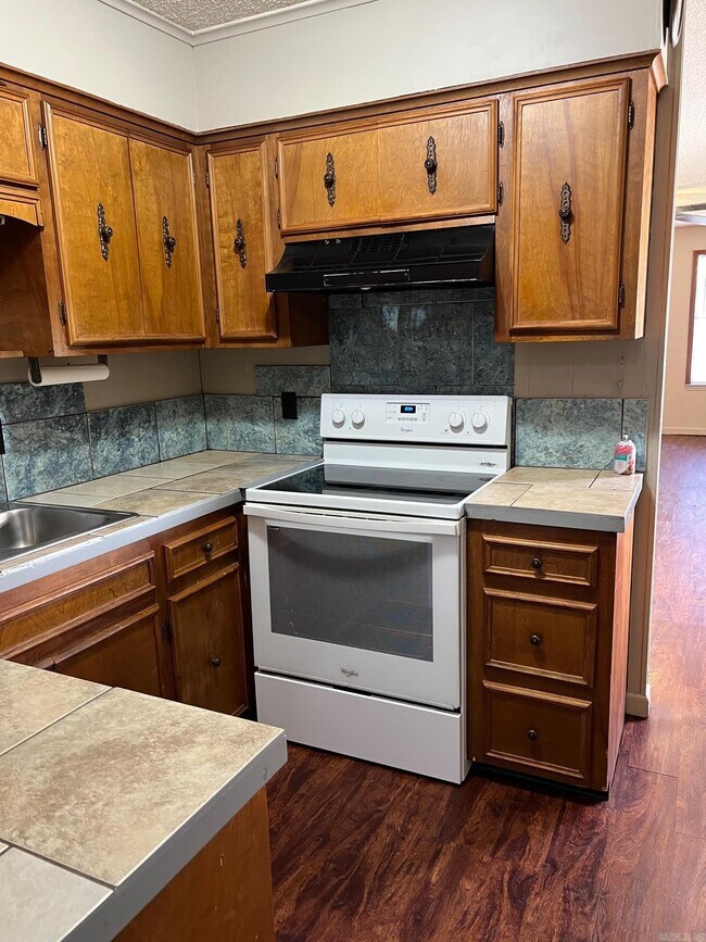 Foto del edificio - 213 Oak Ln