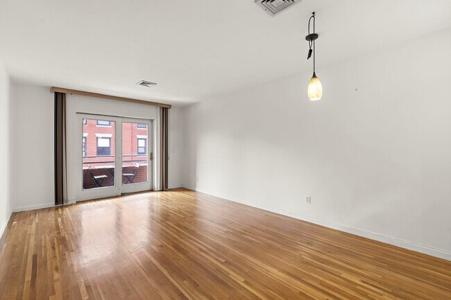 Foto del edificio - 1001 Clinton St