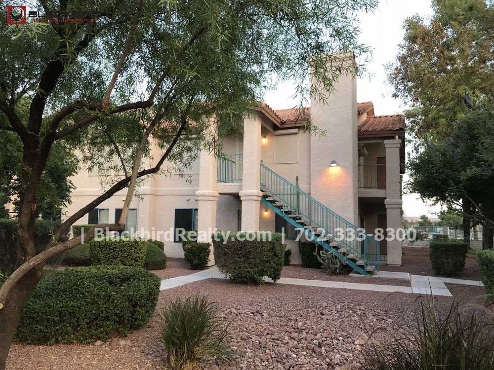 Primary Photo - 1575 W Warm Springs Rd